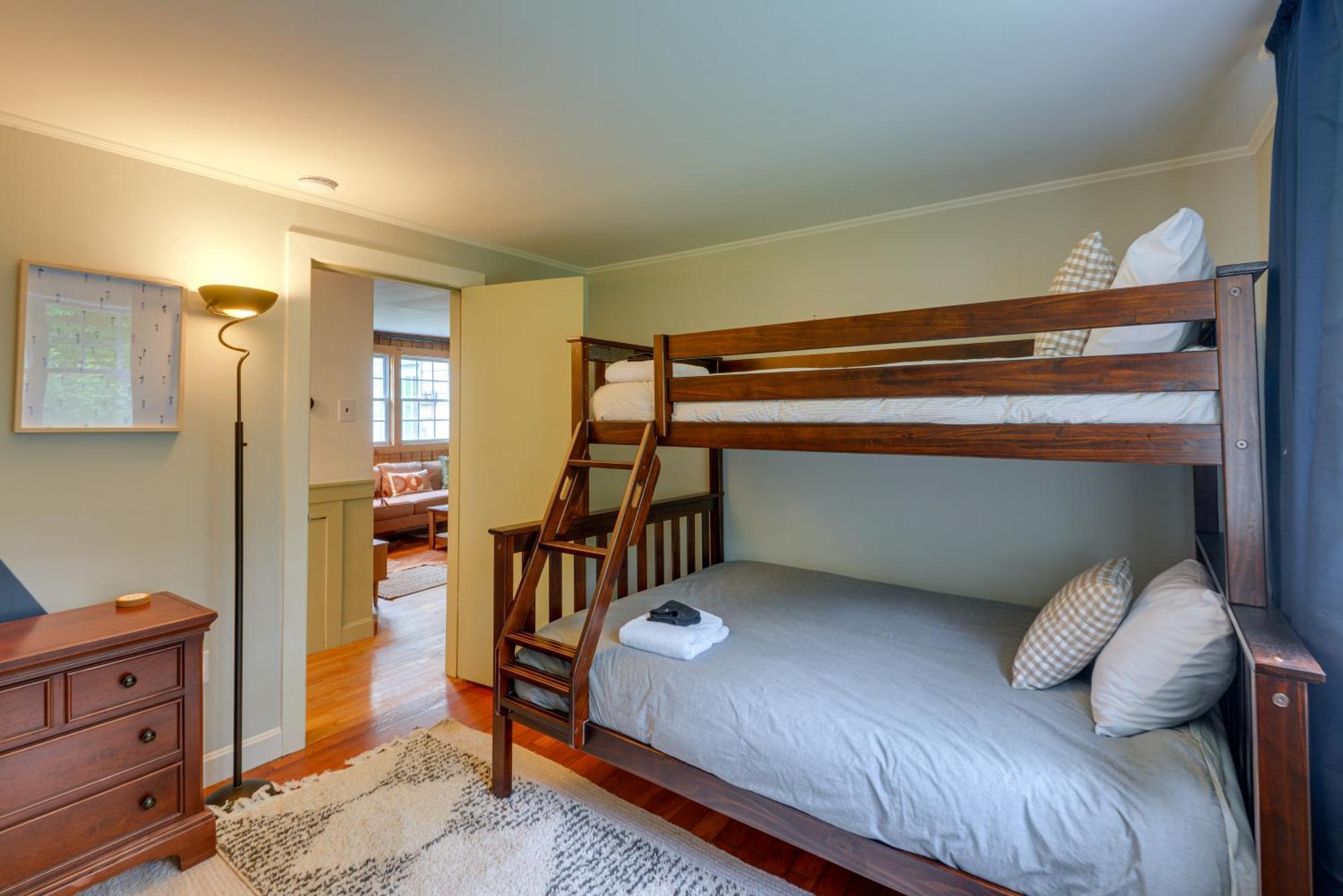 Birch House: Cozy Cabin 5 Min From Okemo ラッドロー エクステリア 写真