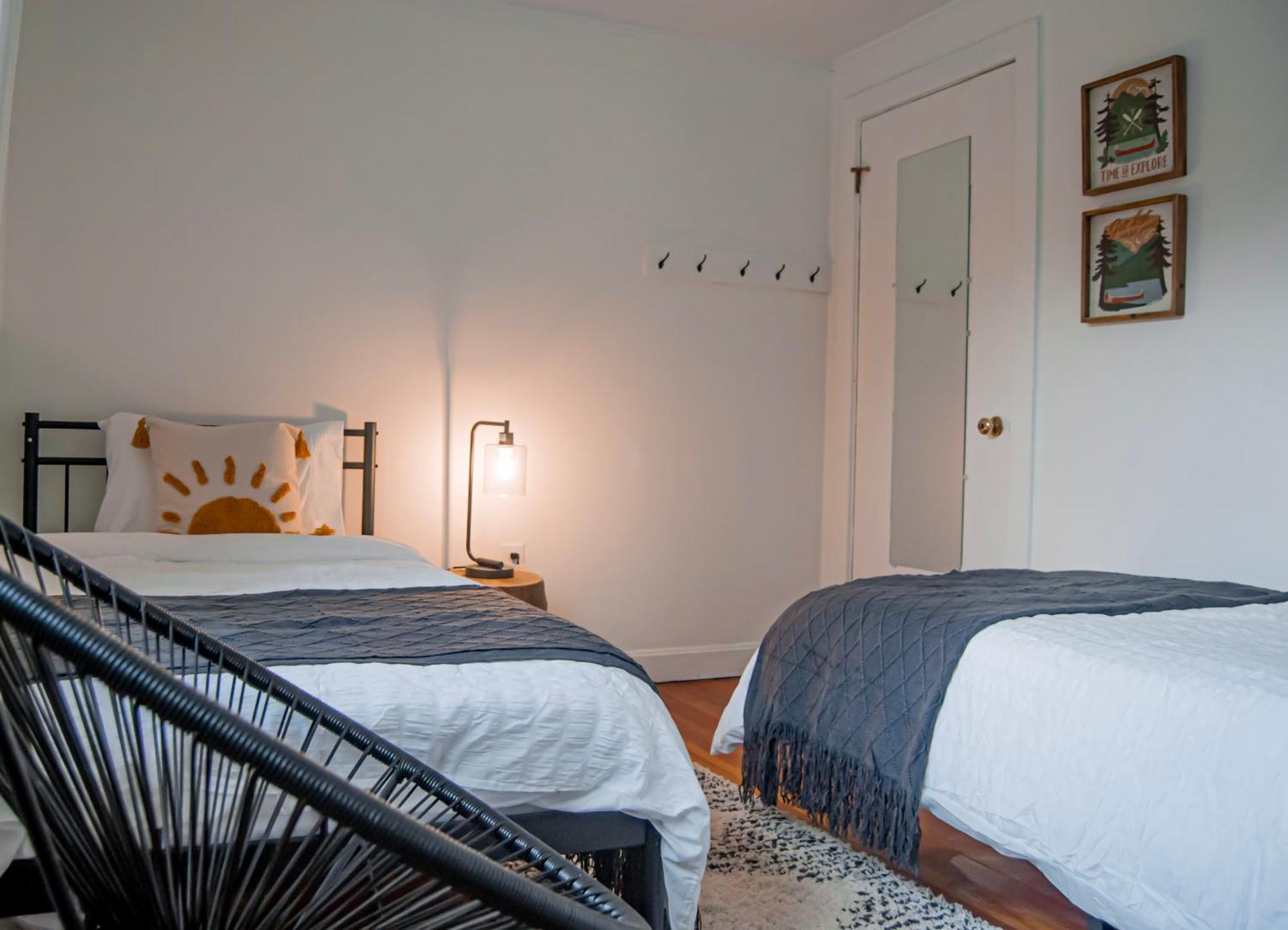 Birch House: Cozy Cabin 5 Min From Okemo ラッドロー エクステリア 写真